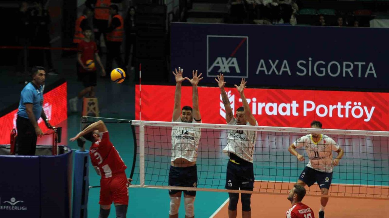 Tsyd Ankara Cumhuriyet Kupası: Fenerbahçe Medicana: 3 - Spor Toto: 1