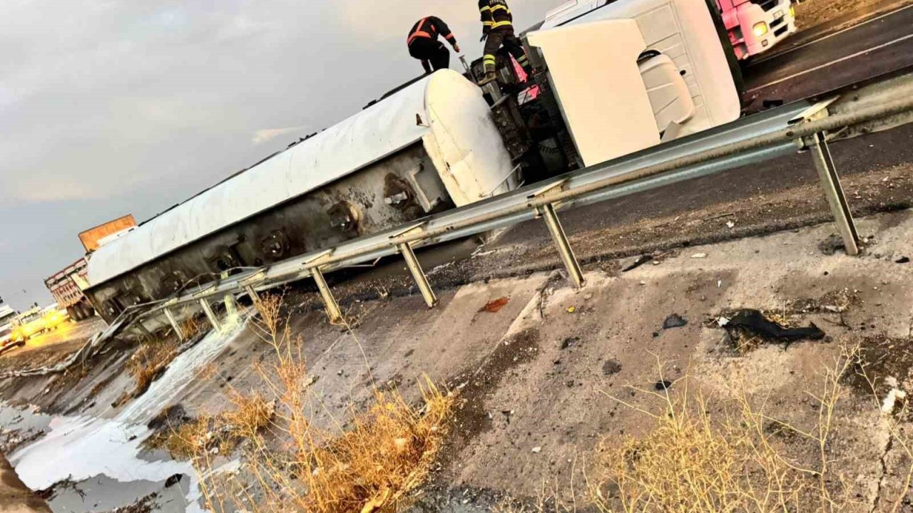 Şanlıurfa’da Mazot Yüklü Tanker Otomobile Çarptı: 6 Yaralı