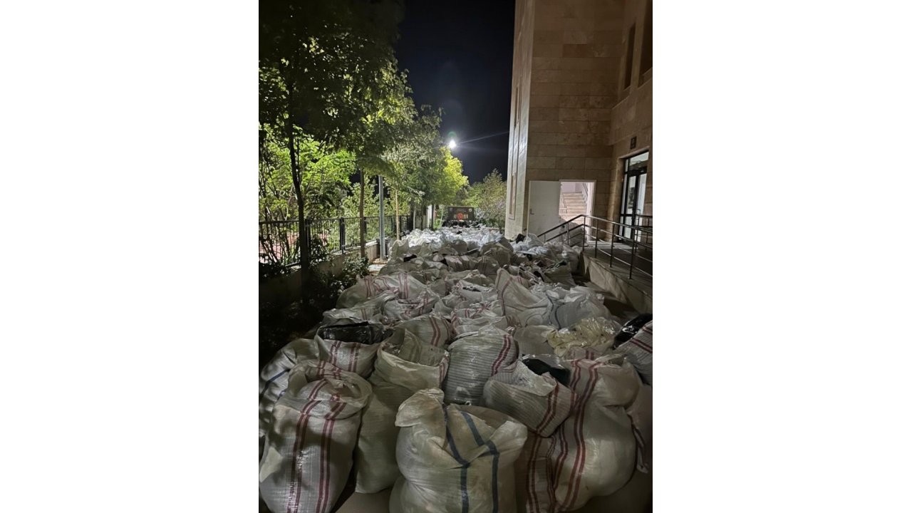 Silopi’de 32 Milyon Liralık Gümrük Kaçağı Ürün Ele Geçirildi