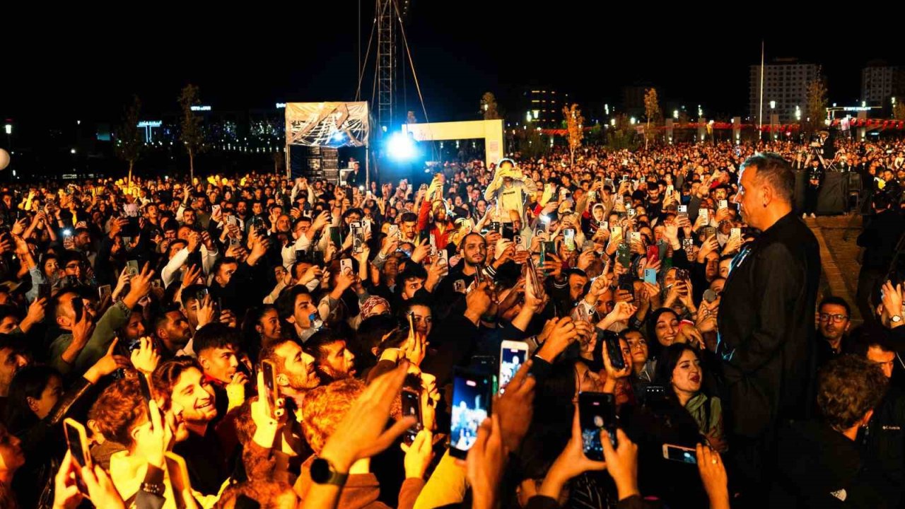 Haluk Levent: