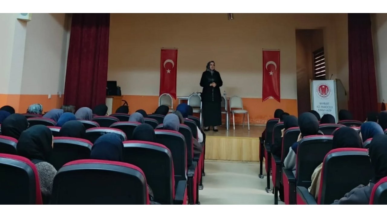 Bayburt’ta Lise Öğrencilerine Yönelik ‘Peygamberimiz Ve Aile Ahlakı’ Konulu Konferans Düzenlendi