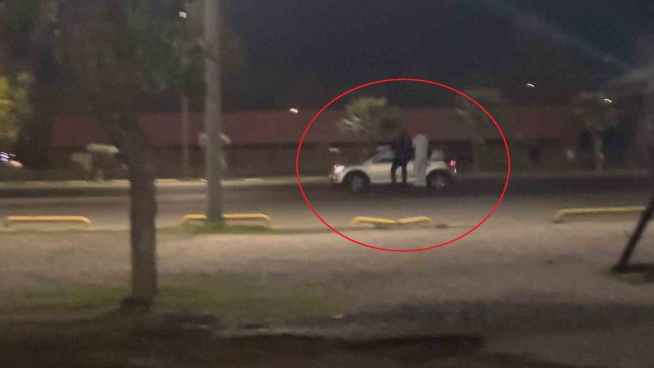 Samsun’da Kazaya Davetiye: Hareket Halindeki Aracın Üzerine Çıktılar