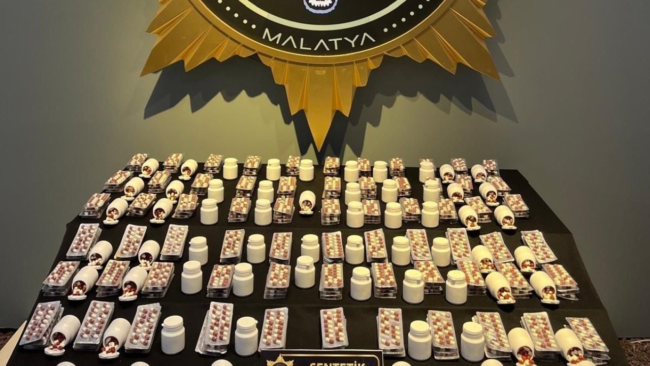 Malatya’da 7 Bin 881 Adet Uyuşturucu Hap Ele Geçirildi, 2 Kişi Tutuklandı
