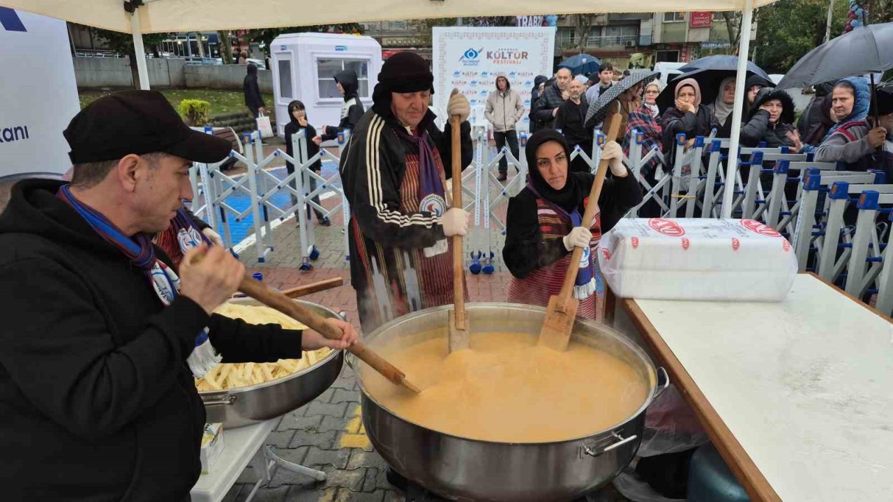 Sultangazi’de 4. Geleneksel Kuymak Festivali’nde Karadeniz Rüzgarı Esti