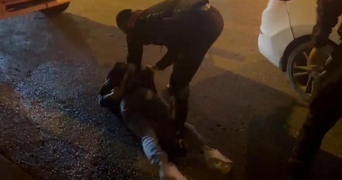 Ankara’da Kendini Polis Olarak Tanıtarak 250 Bin Dolarlık Vurgun Yapan 2 Şüpheli Kıskıvrak Yakalandı