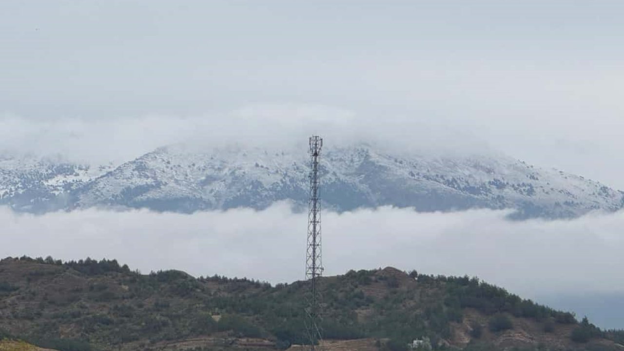 Akdağ’a Mevsimin İlk Karı Düştü