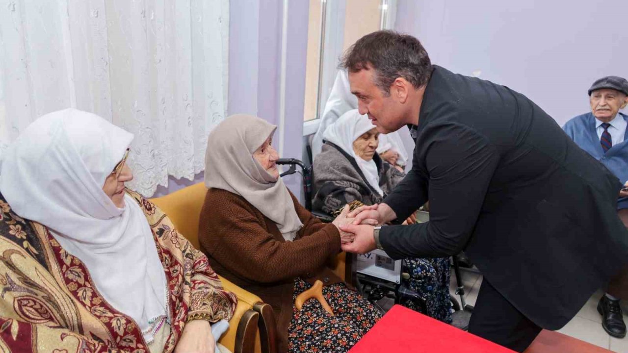 Vali Sözer’den Huzurevi Ziyareti
