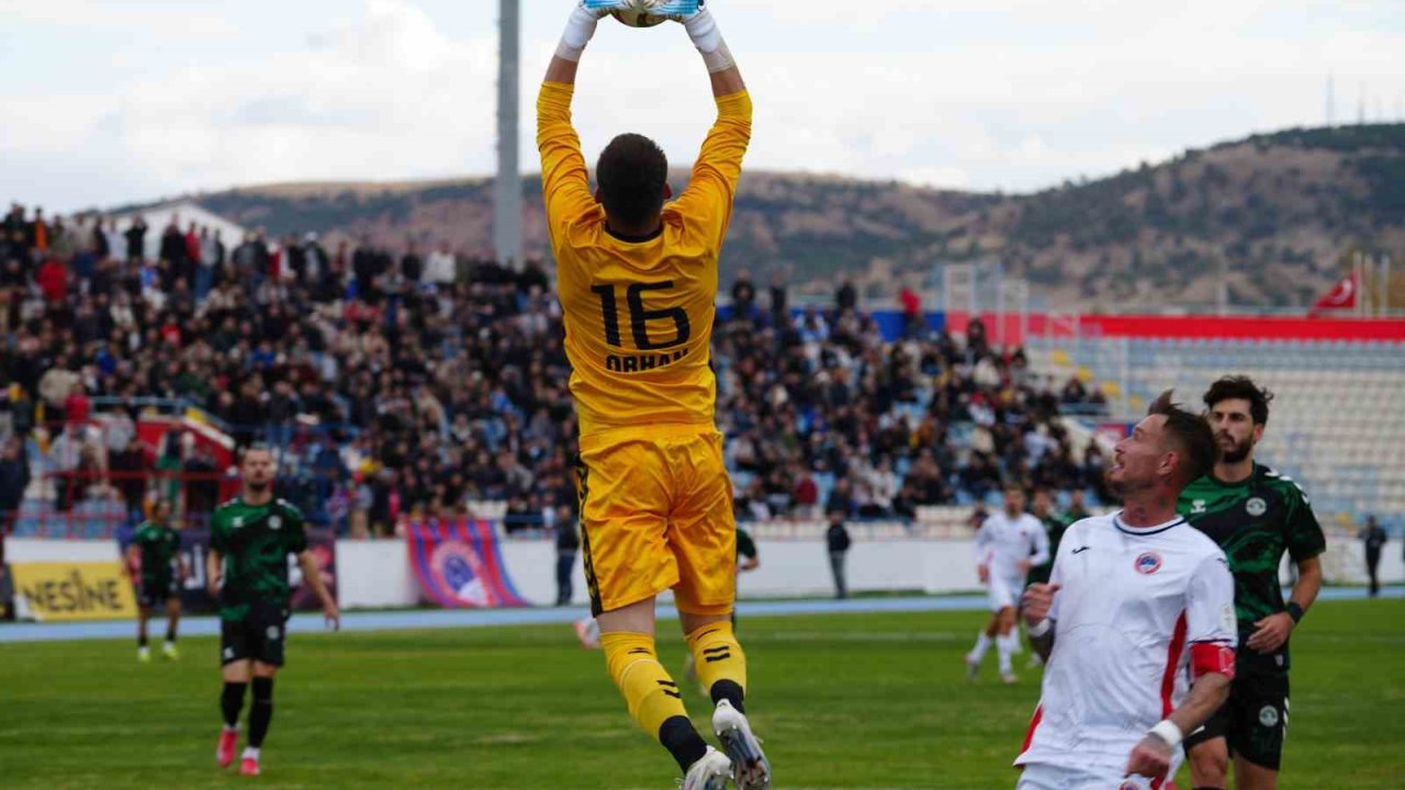 Tff 3. Lig: Kırıkkale Fk: 2 - Kırşehir Fsk: 3