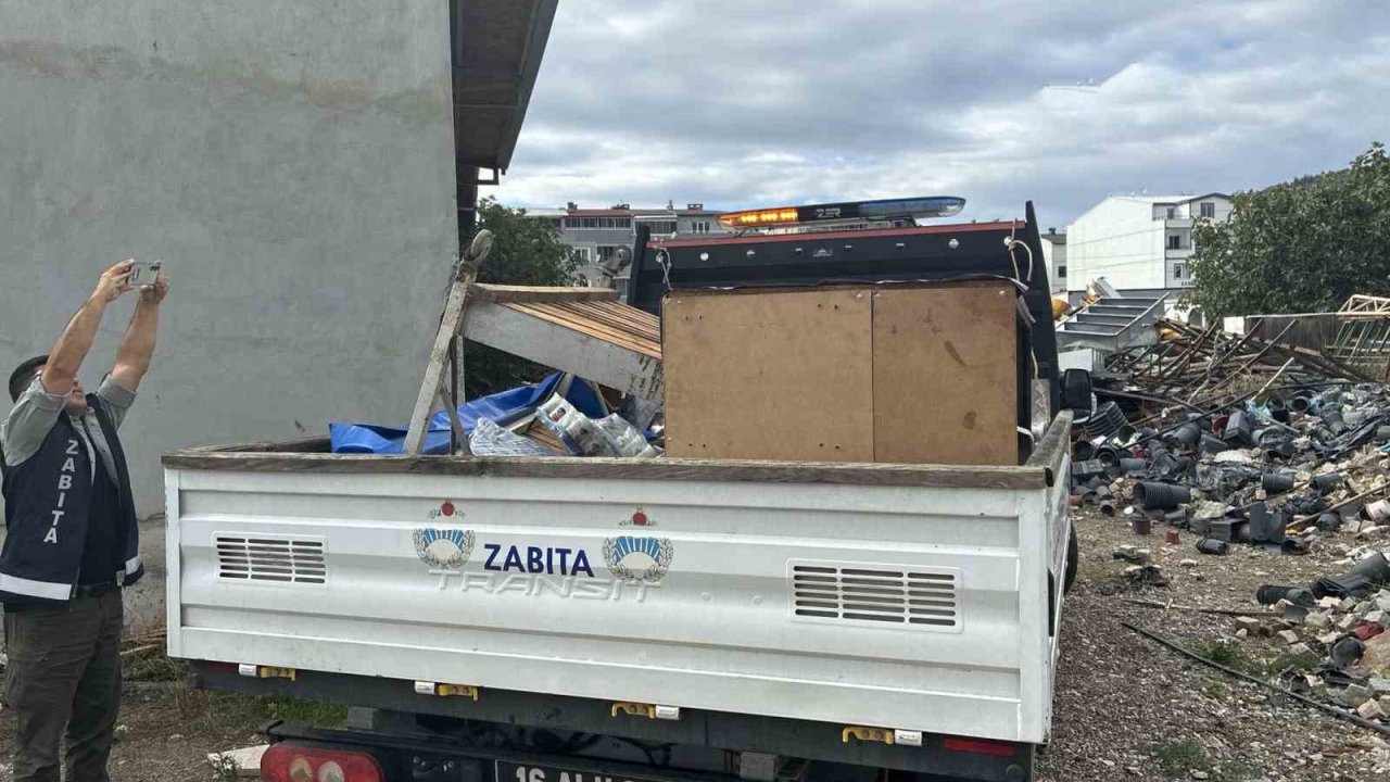 Maç Öncesi Seyyar Satıcılara Ortak Denetim: Malzemelere El Konuldu