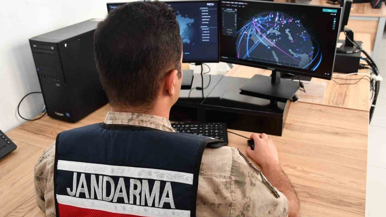 Gaziantep’te 52 Vatandaşı Toplam 2 Milyon Tl Dolandıran 17 Şüpheli Tutuklandı