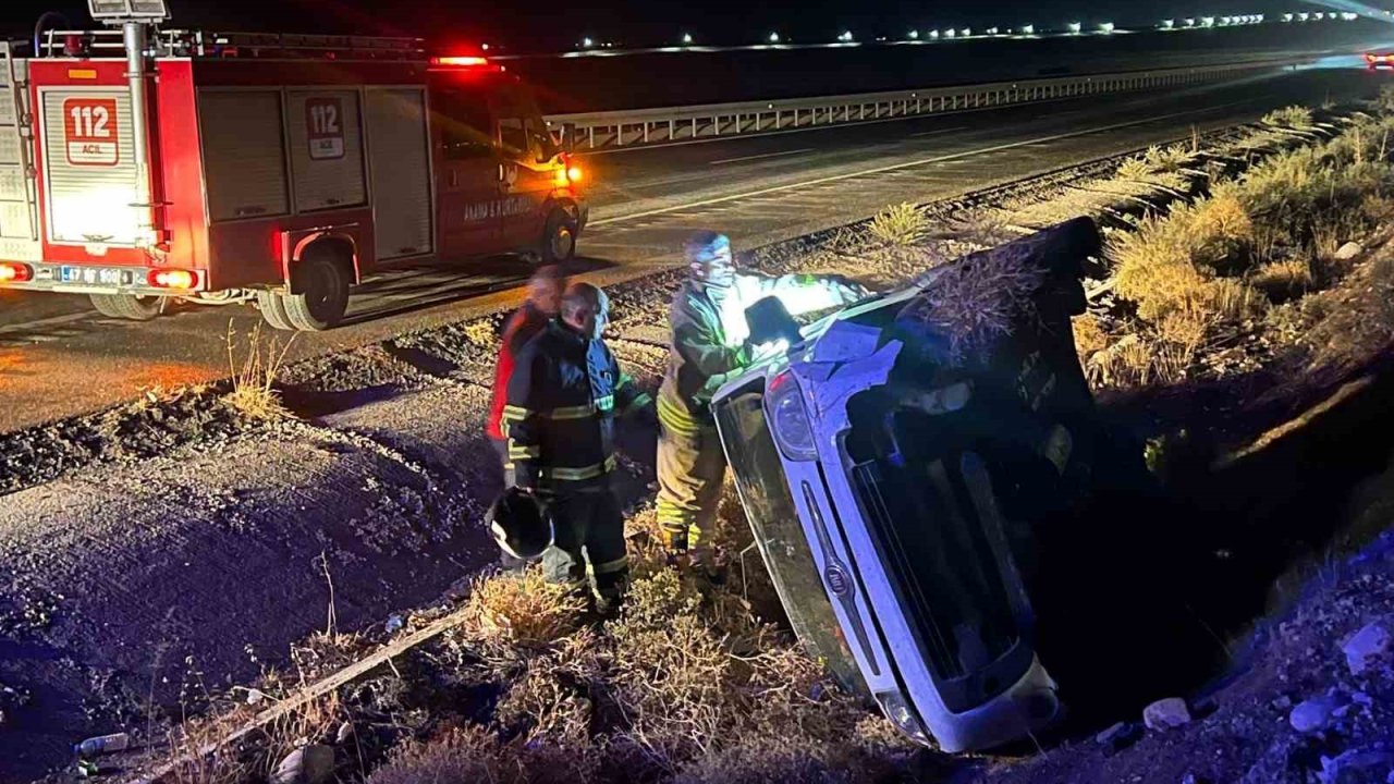Mardin’de Devrilen Hafif Ticari Aracın Sürücüsü Yaralandı