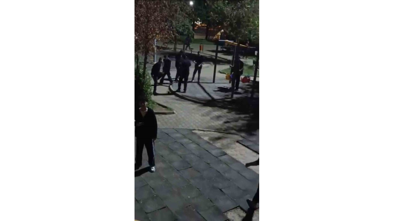 Mardin’de Bir Grup Genç, Çocuk Parkındaki Oyuncaklara Zarar Verdi