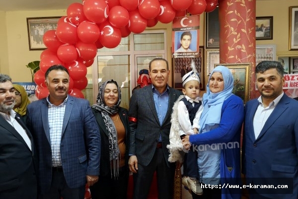 BABASININ ŞEHADETİNİN ÜÇÜNCÜ YILINDA SÜNNET OLDU ADANALI ŞEHİDİN OĞLUNA BAŞKAN SÖZLÜ KİRVE OLDU