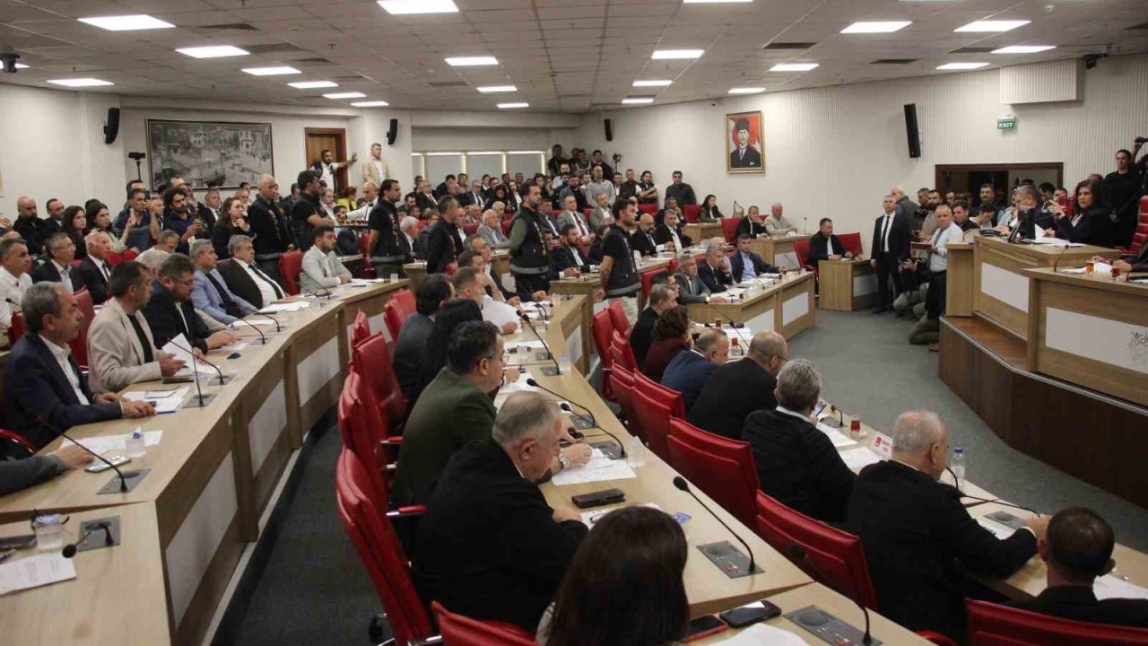 Aydın Büyükşehir Belediyesi, Adnan Menderes Bulvarı’nı Yenileyecek