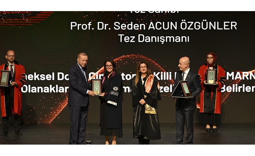 Etü’lü Akademisyene Cumhurbaşkanı Erdoğan’dan Üstün Başarı Ödülü