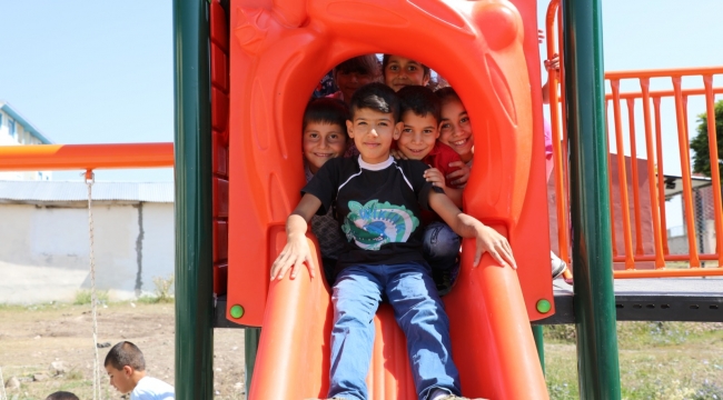 4 YENİ ÇOCUK OYUN ALANI İNŞASI DEVAM EDİYOR