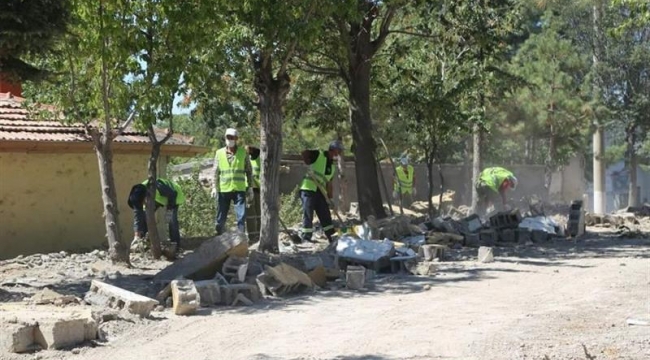 Fertek Mahallesi’nde Meydan Düzenlemesi Başladı