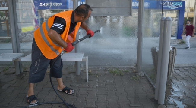 BÜYÜKŞEHİR HER YERİ DEZENFEKTE EDİYOR