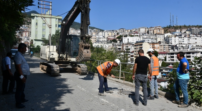 YURTTAŞ SARAÇ CADDESİNDE YOL DÜZENLEME VE ALT YAPI ÇALIŞMALARINA BAŞLADIK