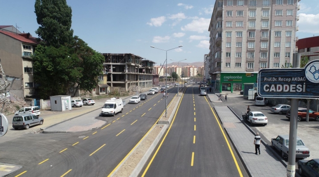 BÜYÜKŞEHİR, ULAŞIM AĞLARINI YÜKSEK KALİTE STANDARTLARINA KAVUŞTURUYOR