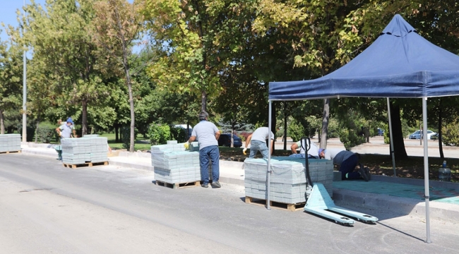 EKİPLER KENT MERKEZİNDE KIŞ ÖNCESİ YOĞUN ÇALIŞMA YÜRÜTÜYOR