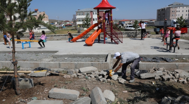 4 YENİ ÇOCUK OYUN ALANI İNŞASI DEVAM EDİYOR