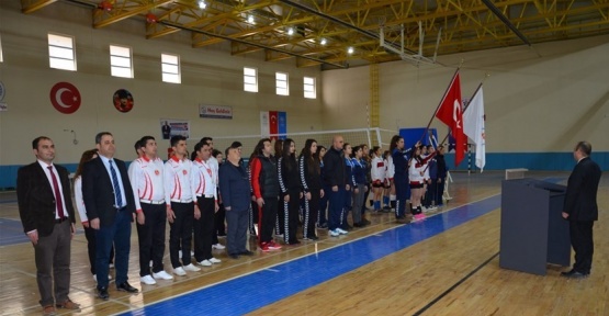 Okul Sporları Gençler Voleybol Müsabakaları başladı