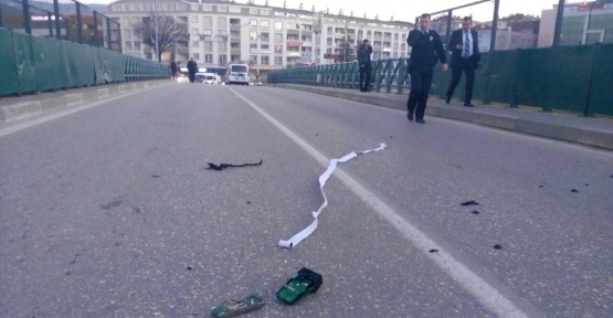 Bomba paniği Bursa trafiğini kilitledi