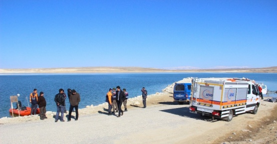 Kayıp postacıyı arama çalışmaları başka bir barajda devam ediyor