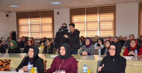 Ünlü gurme Ayşe Tüter, Malatyalı bayarlar ile mutfak sohbetinde bir araya geldi
