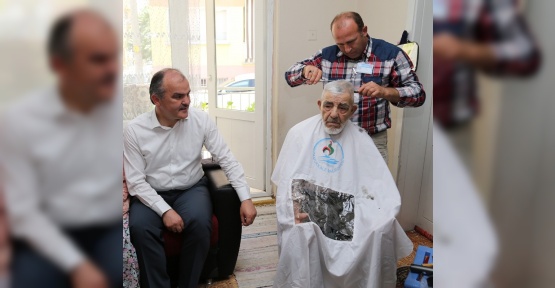 Pamukkale Belediyesi’nin kişisel bakım hizmeti sürüyor