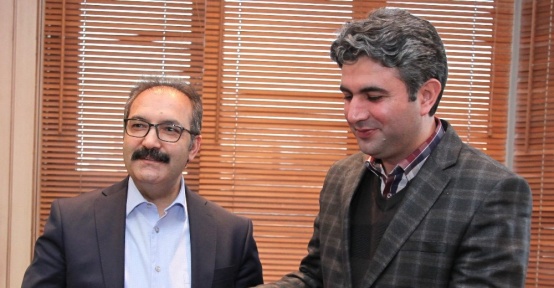 Suriyeli öğrencilerin ders kitaplarını Gaziantep Üniversitesi akademisyenleri yazacak