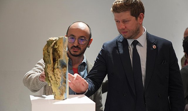 2. Uluslararası Seramiğin Genç İzleri Seramik Yarışması'ndan sonra kendi sergisini açtı