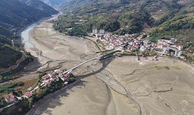 'Saklı Cennet'te sular çekildi, gerçekler ortaya çıktı: "Sığ göl, ölü toprak, sönük ilçe"