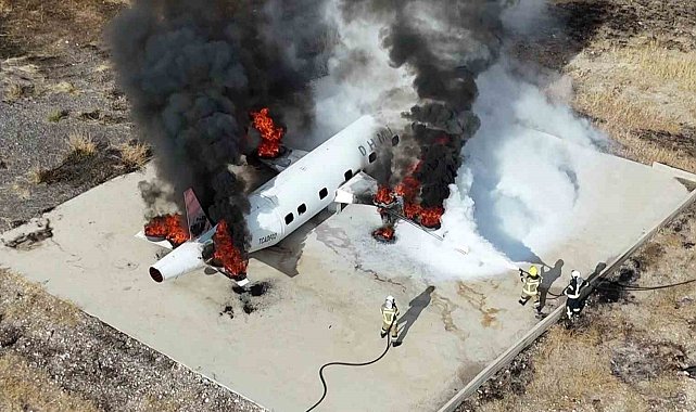 'Uçak kaza kırıma uğradı' tatbikatı nefes kesti