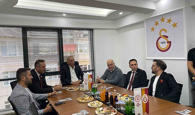 Adnan Polat, 1905 Kütahya Galatasaraylılar Derneği'nin açılışına katıldı