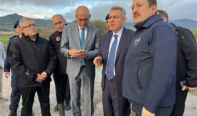 AFAD Başkanı Pehlivan ve Vali Elban'dan Foça'da açıklama