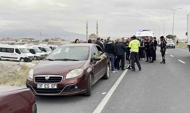 Aksaray'da polis cenazesi sırasında konvoya saldırı: 4 yaralı