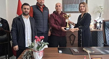 Altıntaş MEM takımı kurumlararası basketbol turnuvasında Kütahya birincisi