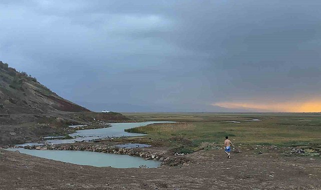 Aniden bastıran sağanak kaplıca keyfini böldü