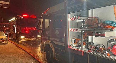 Ankara'da oto tamir dükkanında yangın paniği