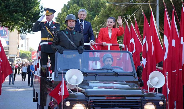 Antalya'da Cumhuriyet'in 102'nci yılı kutlamaları