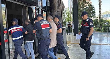 Antalya'da sahte pasaportla 24 milyon liralık arsa vurgunu: 6 gözaltı
