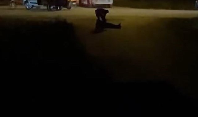 Arnavutköy'de gece yarısı sokak ortasında kavga: Polis güçlükle müdahale etti