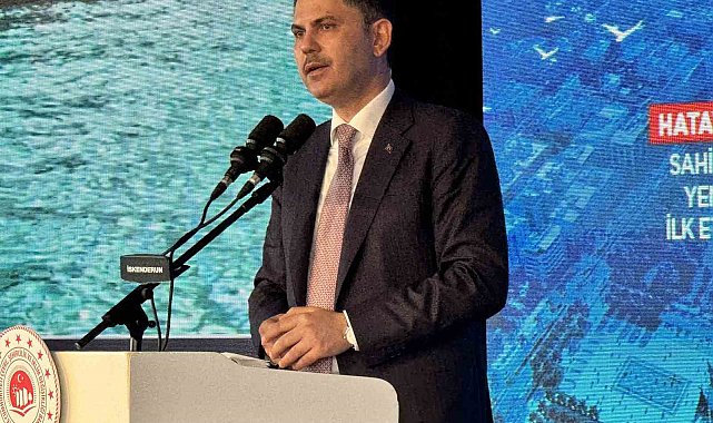 Bakan Kurum: "Sındırgı'da 80'i konut 127 bağımsız bölümün ağır hasarlı olduğunu belirledik"