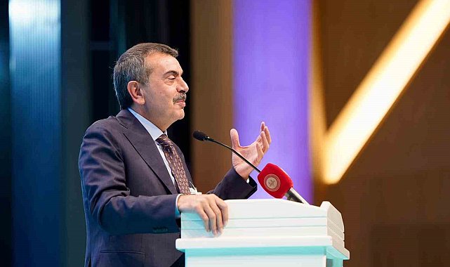 Bakan Tekin: "İmam hatip okullarında kaliteyi artırmaya yönelik çalışmalar yürütüyoruz"