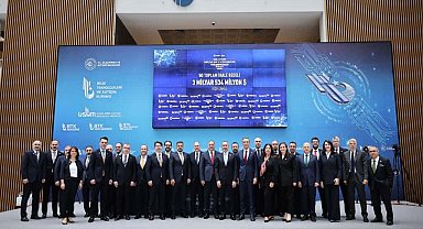 Bakan Uraloğlu: "Türkiye'yi iletişimde ileriye taşıyacak 5G ihalemizi gerçekleştirdik"