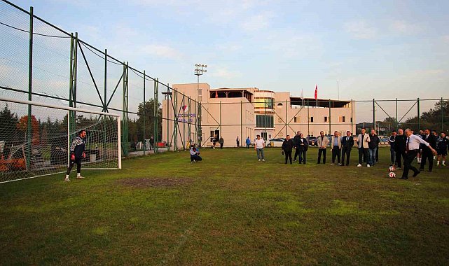 Başkan Özlü'den Düzcesporlu oyunculara prim sözü verdi