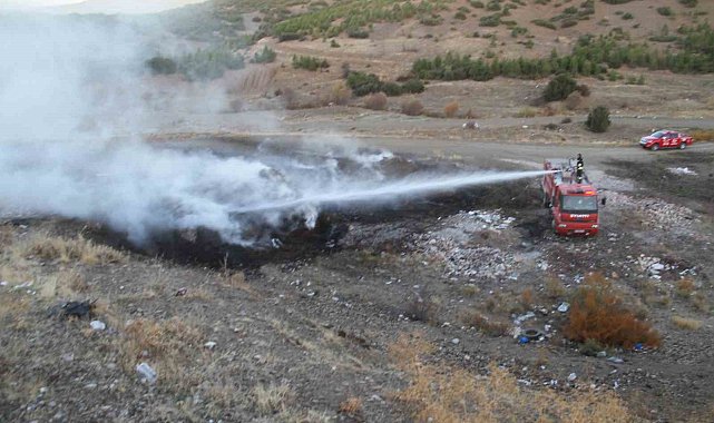 Beyşehir'de ormanlık alan içerisinde çıkan yangın paniğe neden oldu