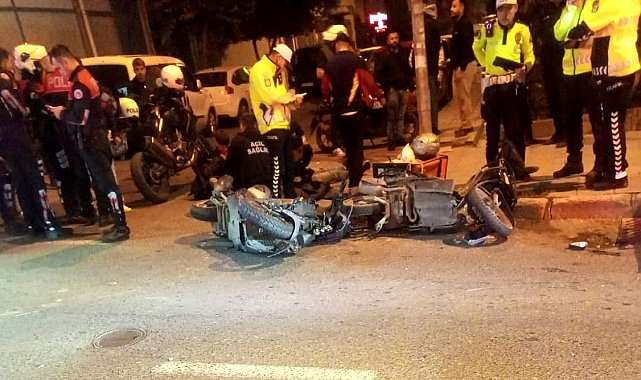 Bıçaklı yaralama olayına karışan motosikletli şüpheliler polisten kaçarken kaza yaptı: 3 yaralı